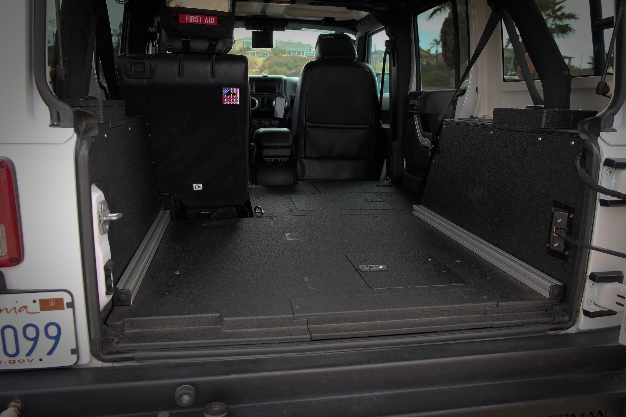 GOOSE GEAR Jeep Wrangler 2007-2018 JKU 4 Door - Second Row Seat Delete
