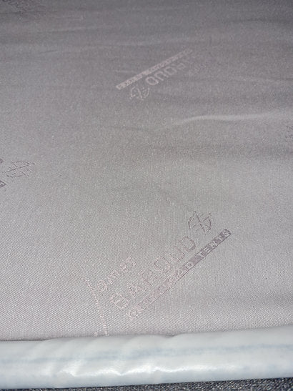 James Baroud mattress cover